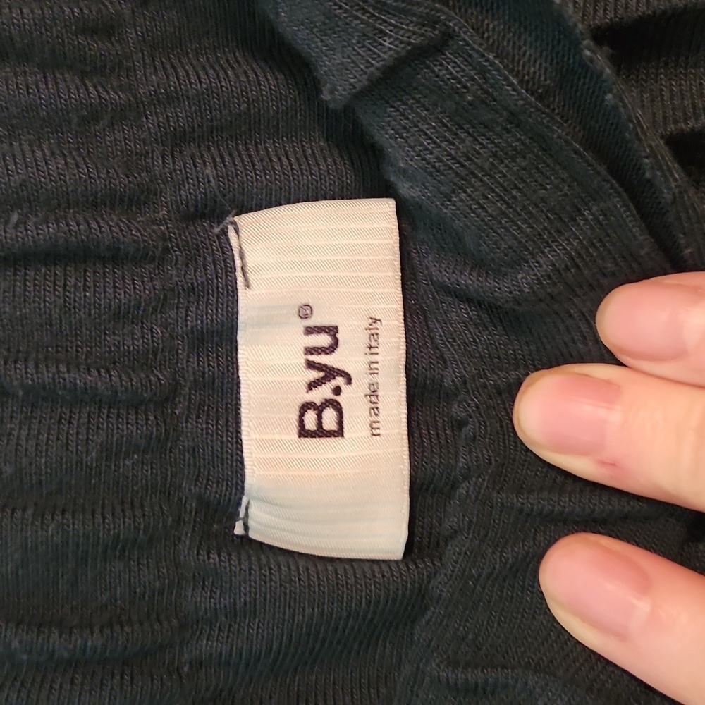 B.yu - Picture 4 of 5